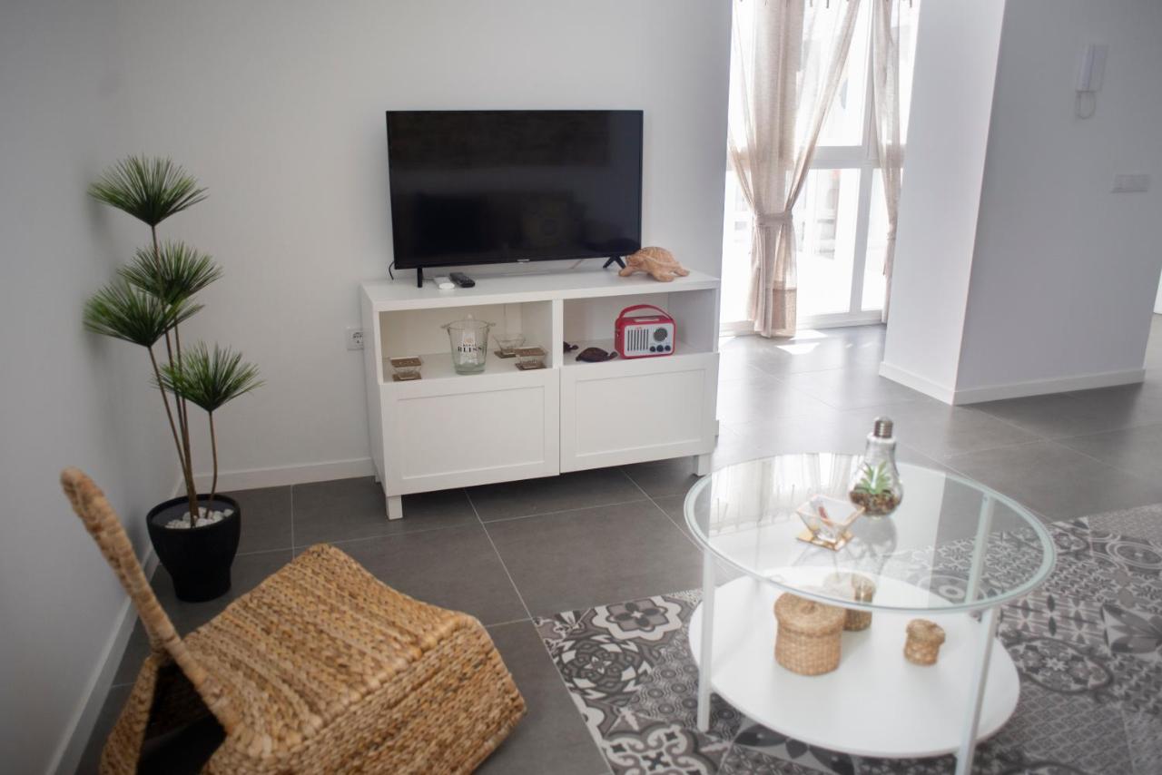 Apartamento El Tanguillo Little Apartments Apartment